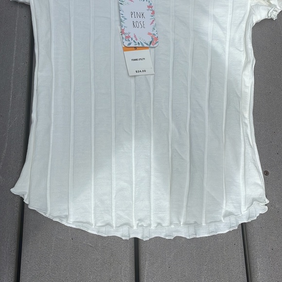 Pink Rose Ribbed Top - Picture 4 of 5